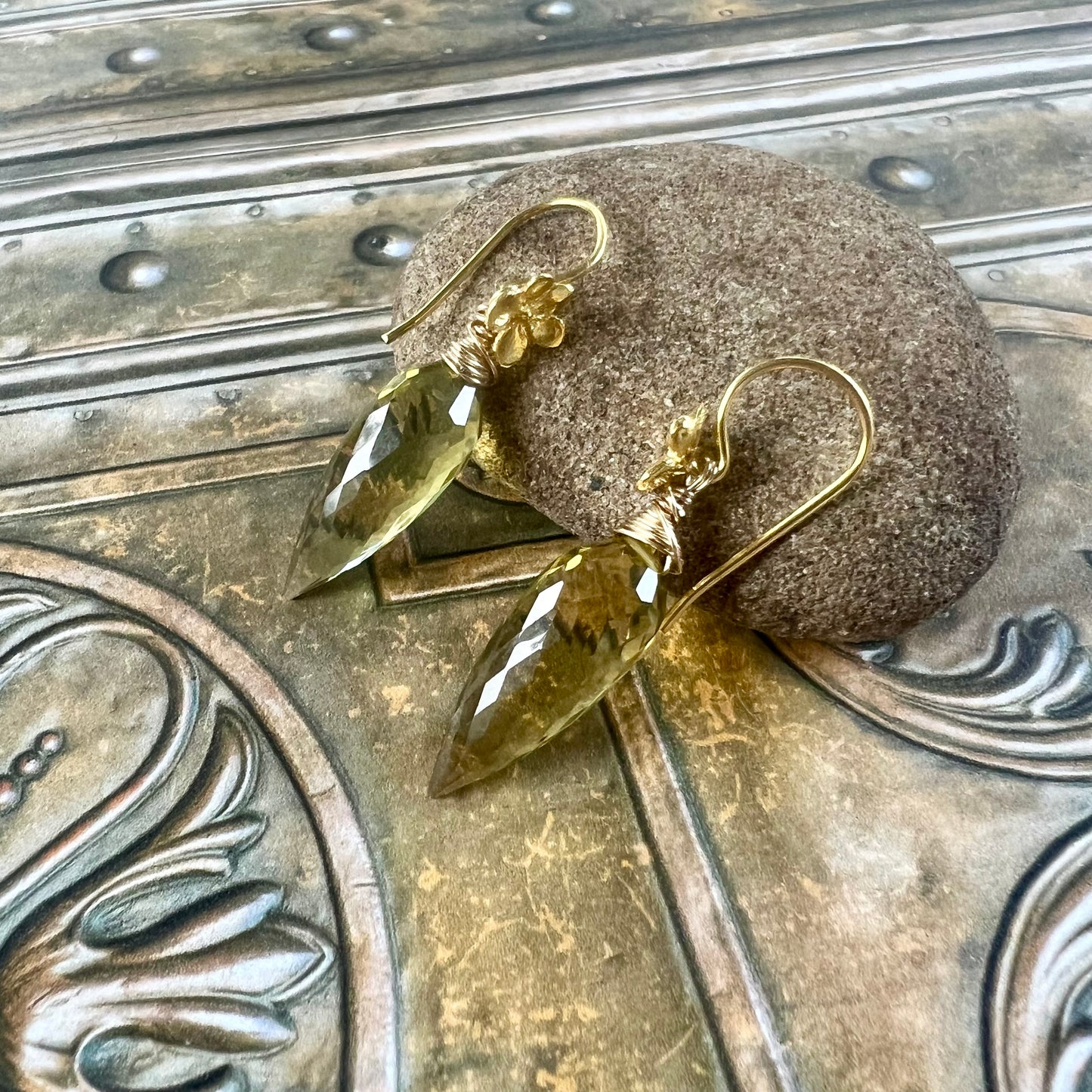 GOLD FILLED OLIVE QUARTZ EARRINGS - SYNCH ME TALISMAN