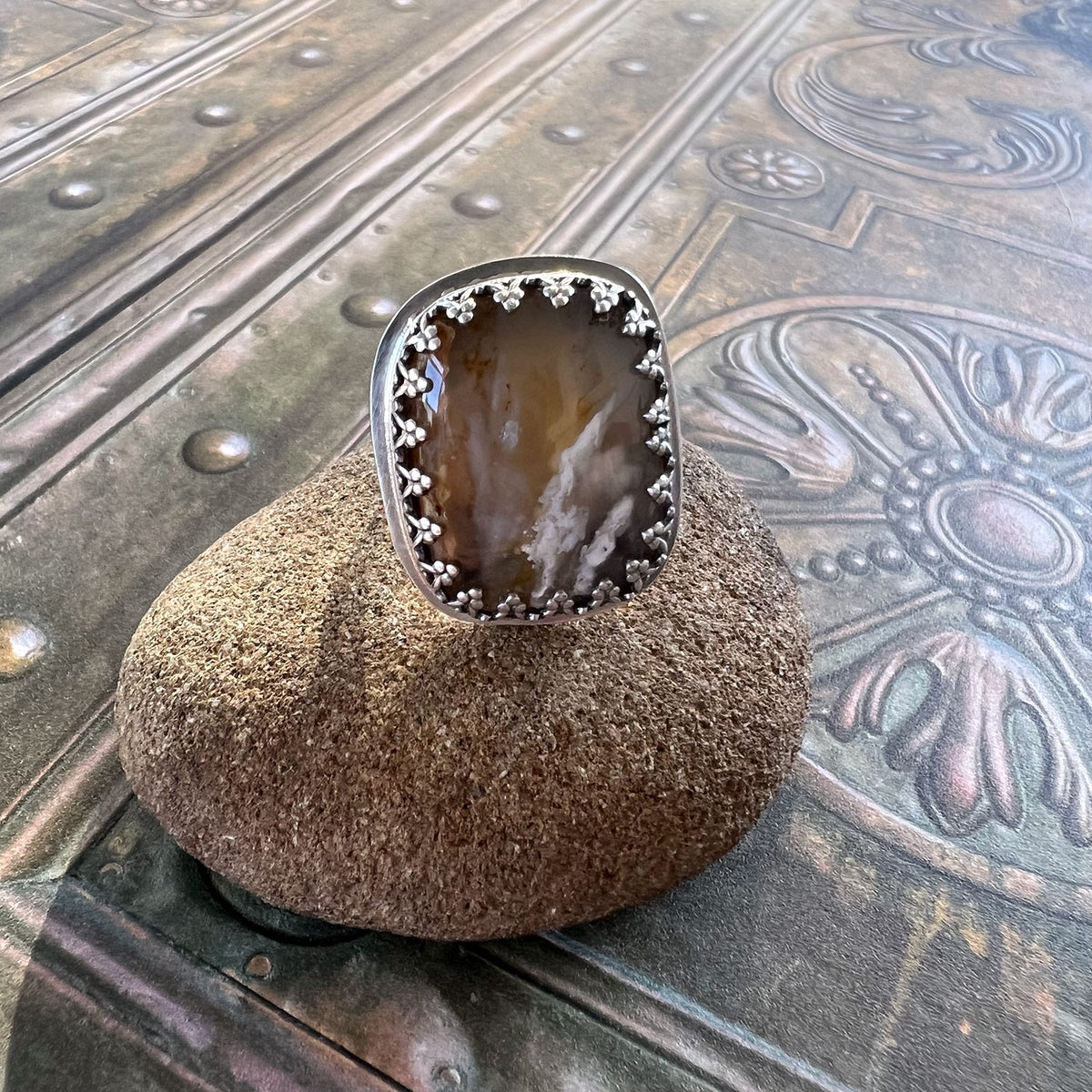STERLING SILVER STINKING WATER PLUME AGATE RING - PROTECTIVE EMBRACE TALISMAN