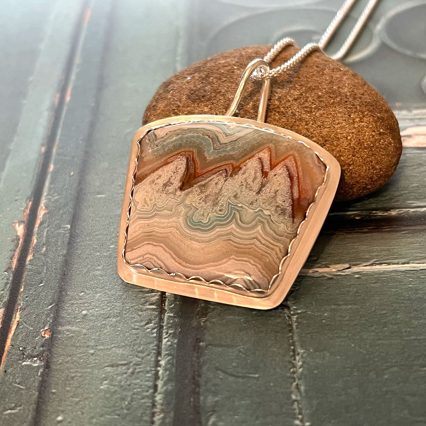 STERLING SILVER LAGUNA LACE AGATE BEZEL NECKLACE - CRAZY WISDOM TALISMAN