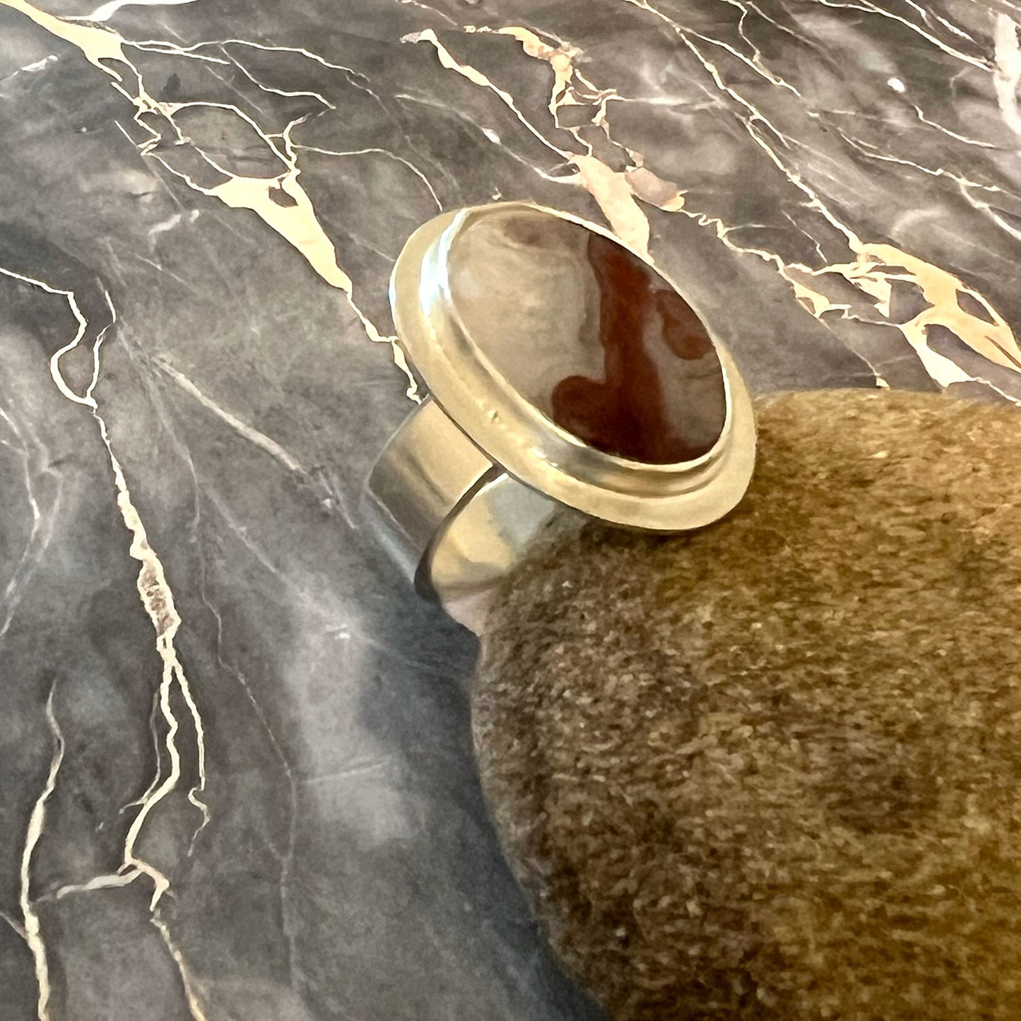 STERLING SILVER RED PLUME AGATE RING - PROTECTIVE EMBRACE TALISMAN