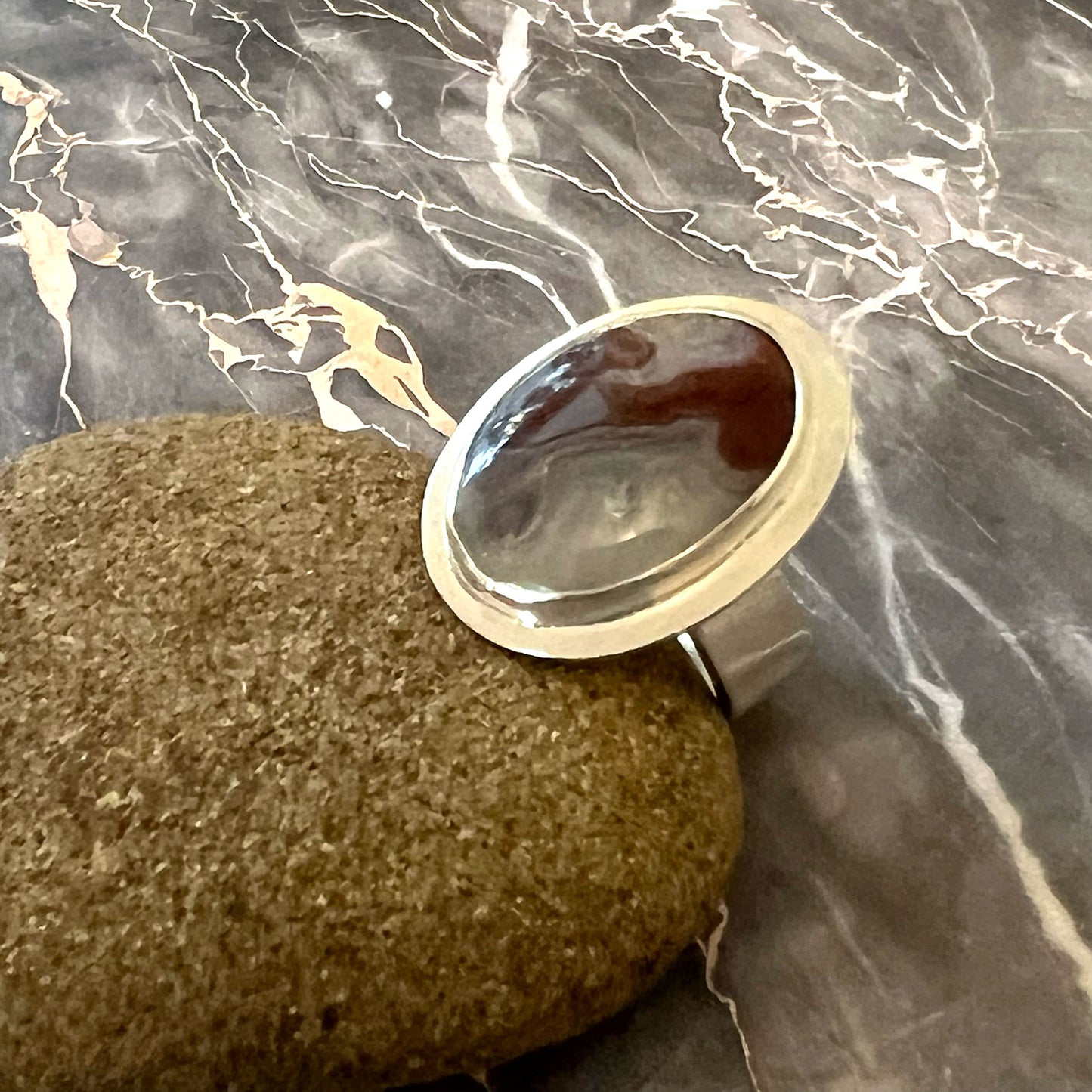 STERLING SILVER RED PLUME AGATE RING - PROTECTIVE EMBRACE TALISMAN