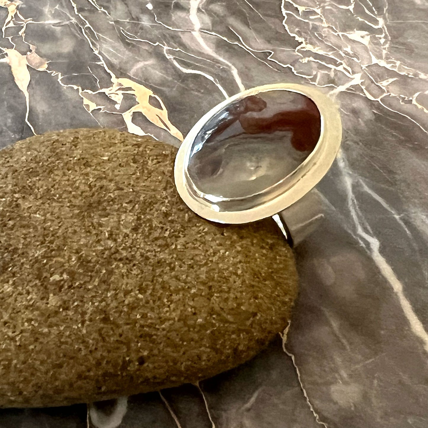 STERLING SILVER RED PLUME AGATE RING - PROTECTIVE EMBRACE TALISMAN