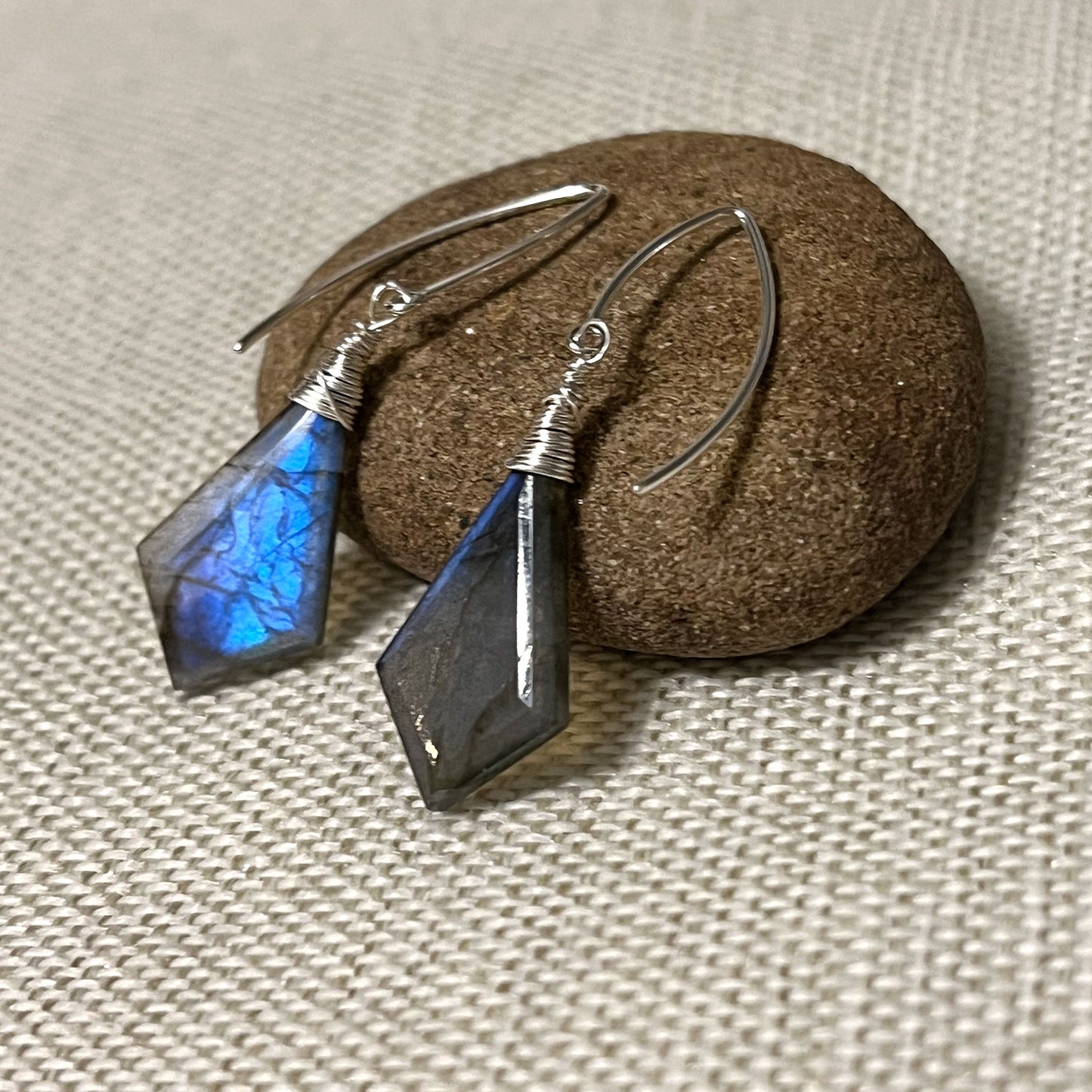 STERLING SILVER LABRADORITE EARRINGS - ORIGINALITY TALISMAN