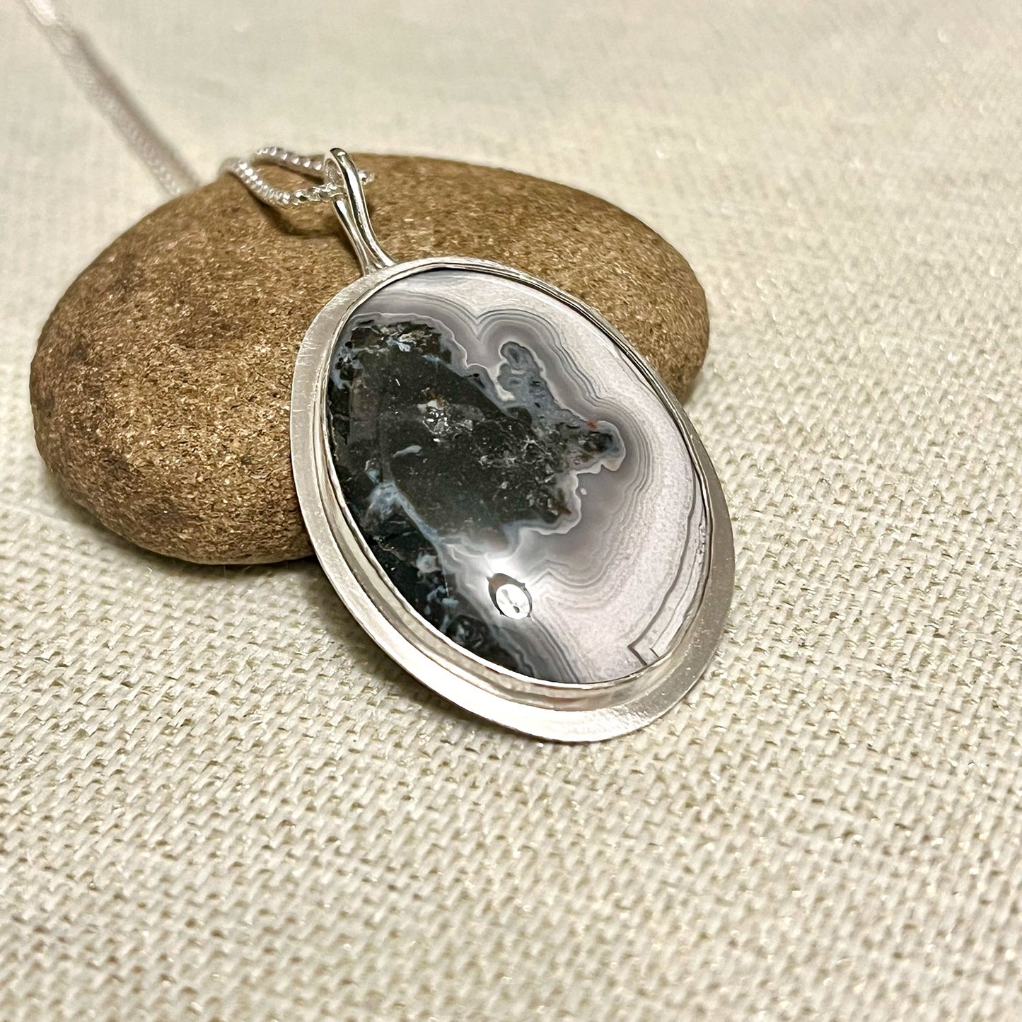STERLING SILVER PARALLEL AGATE OVAL NECKLACE - PROTECTIVE EMBRACE TALISMAN