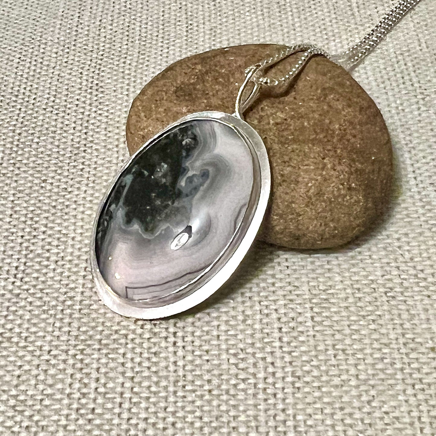 STERLING SILVER PARALLEL AGATE OVAL NECKLACE - PROTECTIVE EMBRACE TALISMAN