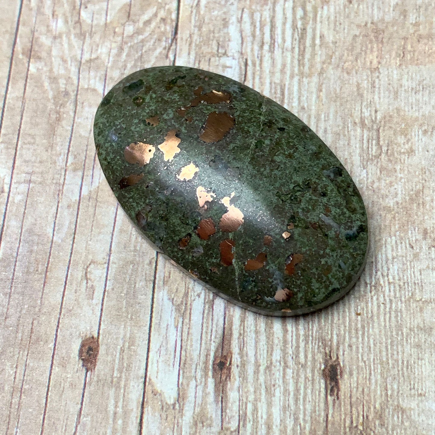 COPPER IN MATRIX OVAL CABOCHON. GREEN. COPPER. 38MM x 23MM x 9MM.