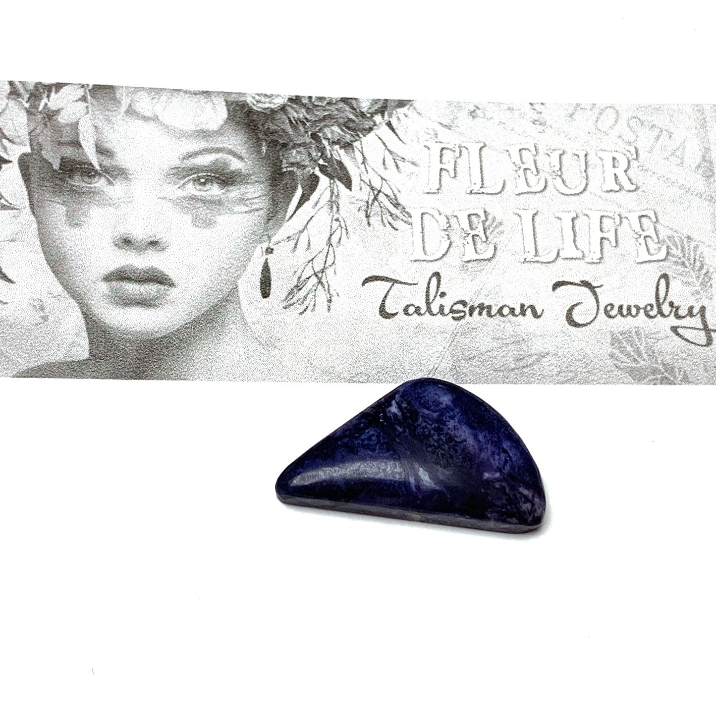 TIFFANY STONE CABOCHON. SOFT TRIANGLE. COBALT BLUE. 38MM x 29MM x 6MM.