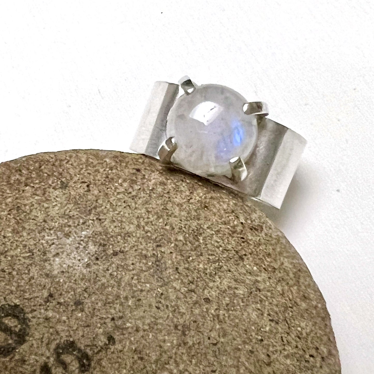 STERLING SILVER RAINBOW MOONSTONE RING - INNER BEAUTY TALISMAN