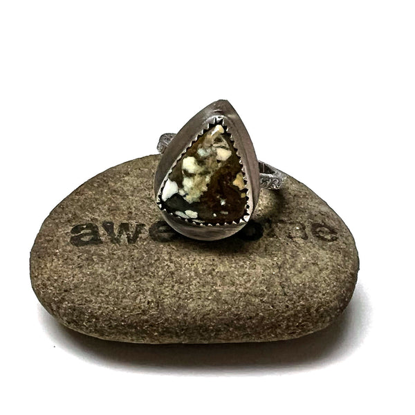 STERLING SILVER WILD HORSE MAGNESITE RING - CREATIVE BOOST TALISMAN
