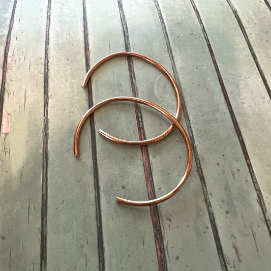 HAMMERED BRONZE BRACELET - CIRCLE OF LOVE TALISMAN