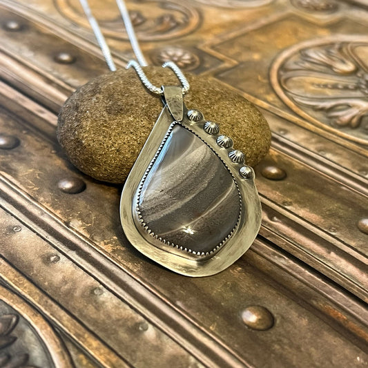 STERLING SILVER BANDED AGATE NECKLACE - PROTECTIVE EMBRACE TALISMAN