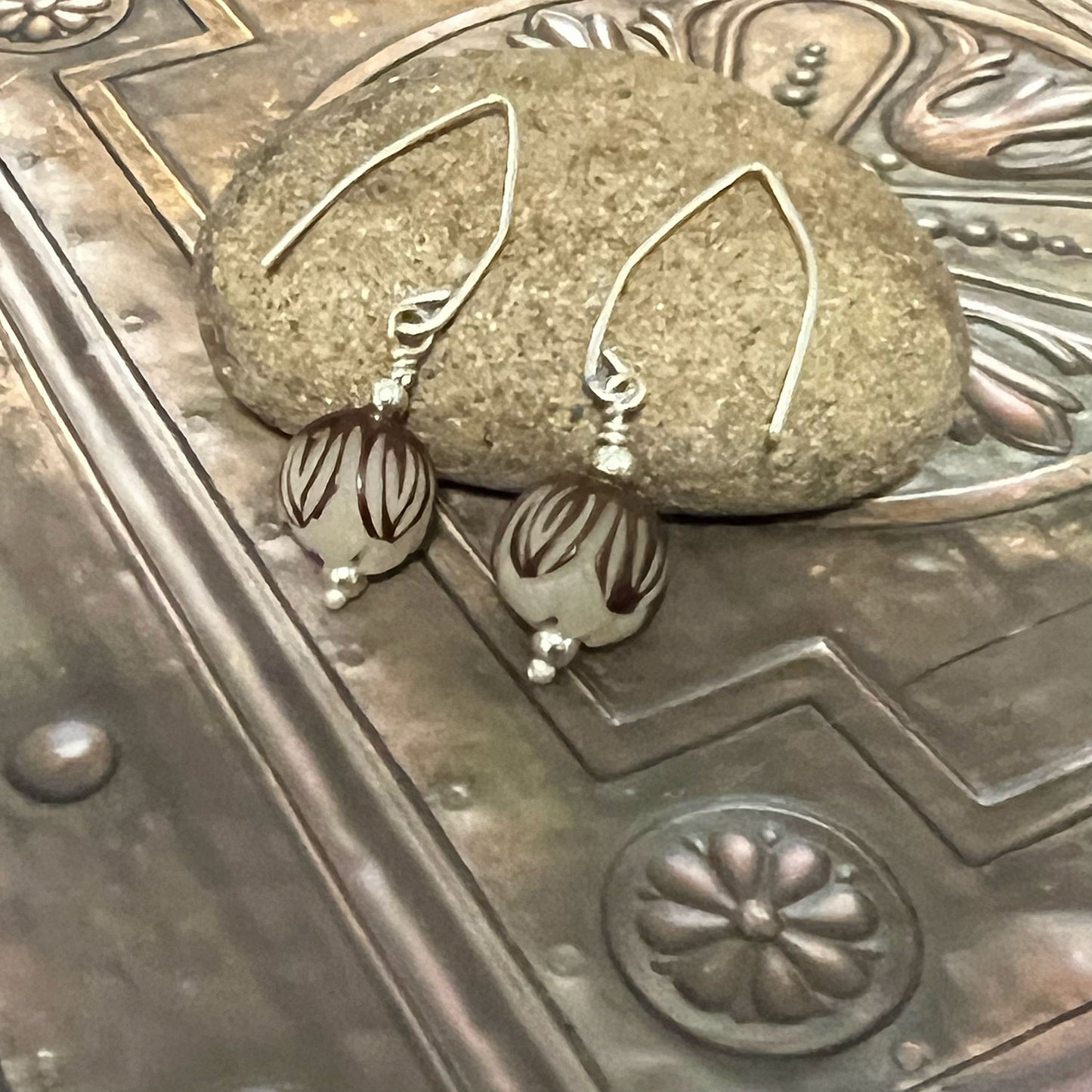 STERLING SILVER BODI ROOT PRAYER EARRINGS - ENLIGHTENMENT TALISMAN