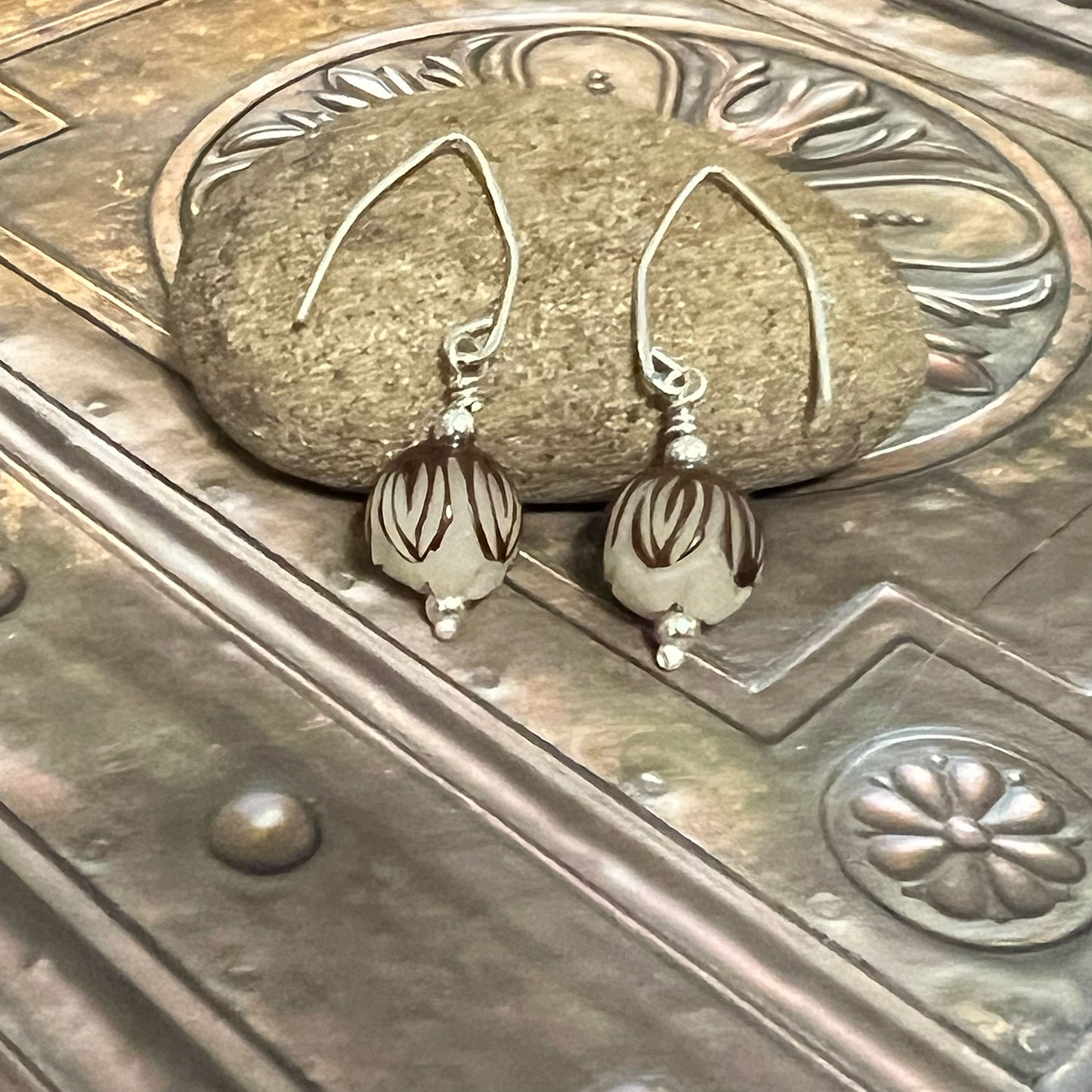 STERLING SILVER BODI ROOT PRAYER EARRINGS - ENLIGHTENMENT TALISMAN