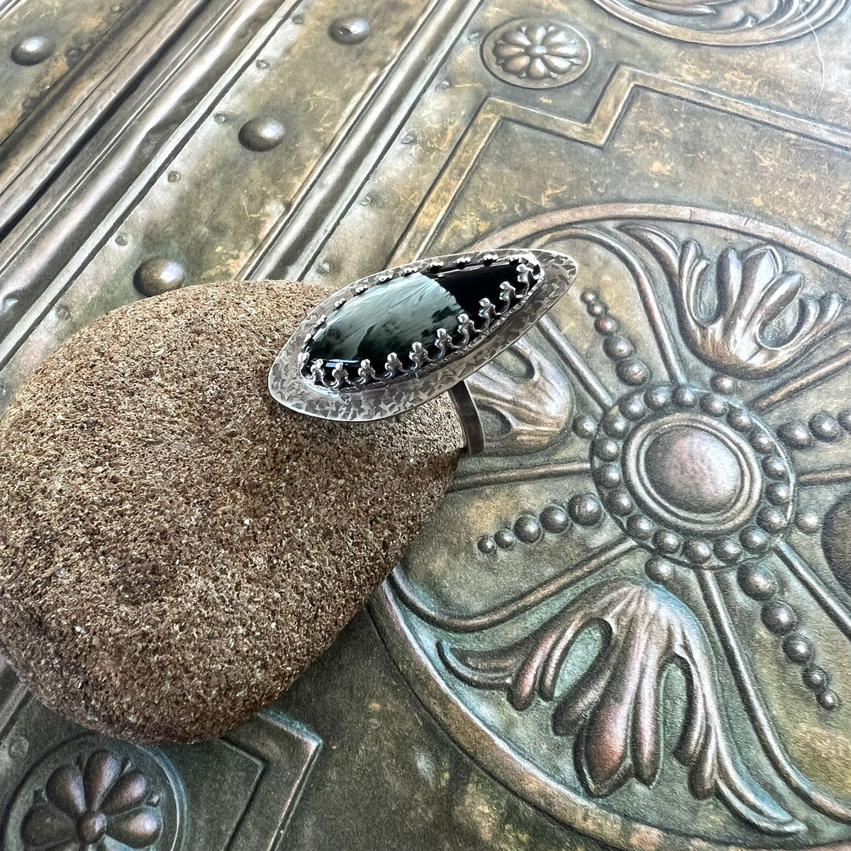 STERLING SILVER BLACK WHITE BRIDEWELL STONE RING - SYNCH ME TALISMAN