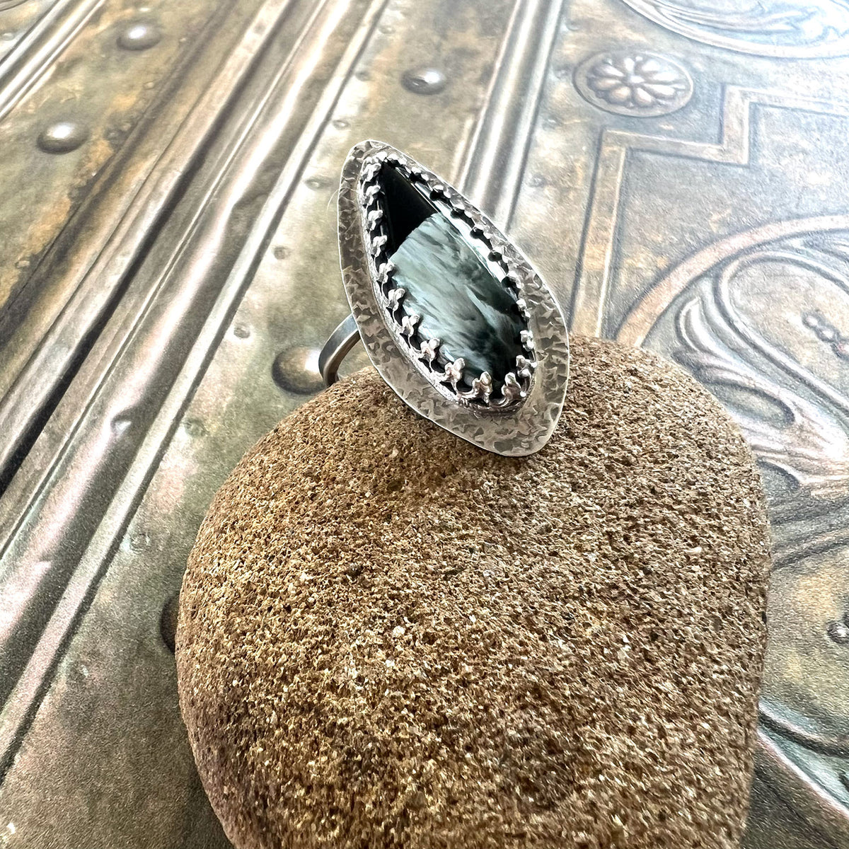 STERLING SILVER BLACK WHITE BRIDEWELL STONE RING - SYNCH ME TALISMAN
