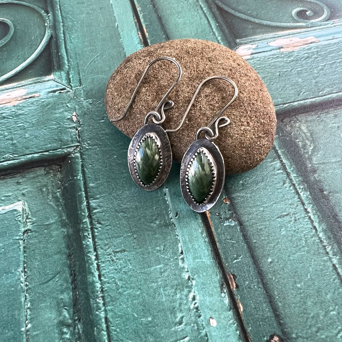 STERLING SILVER BRIDEWELL STONE EARRINGS - SYNCH ME TALISMAN
