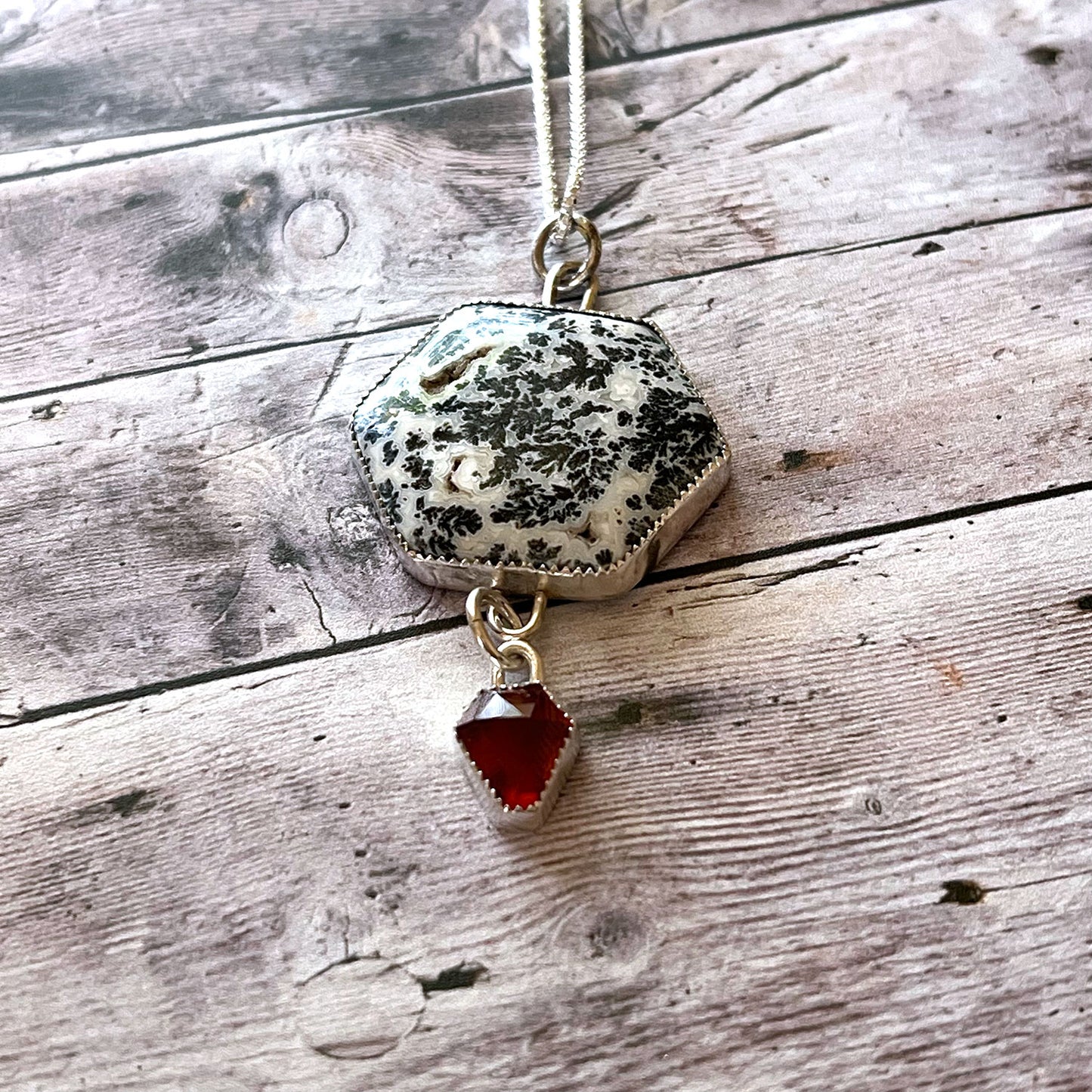 STERLING SILVER DENDRITIC AGATE GARNET NECKLACE - PROTECTIVE EMBRACE TALISMAN