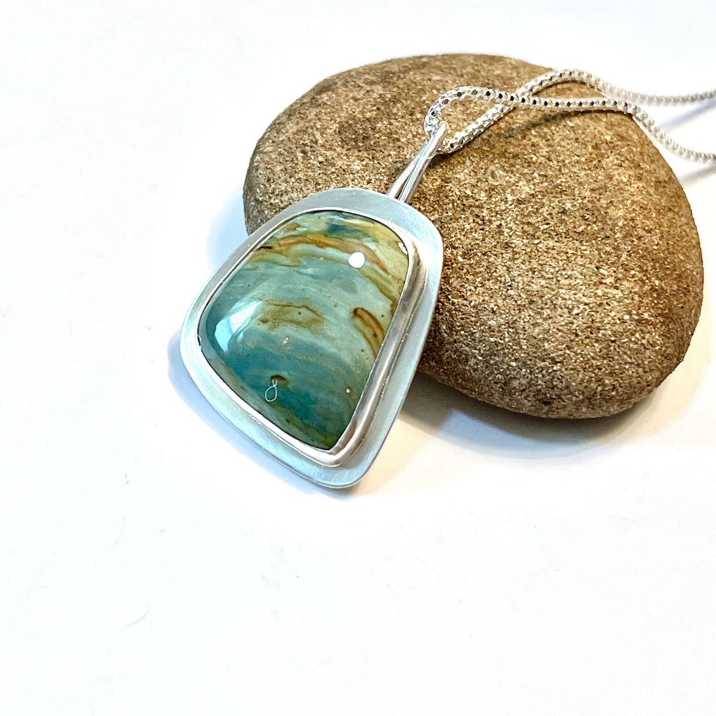 STERLING SILVER GARY GREEN JASPER NECKLACE - MOTHER EARTH TALISMAN