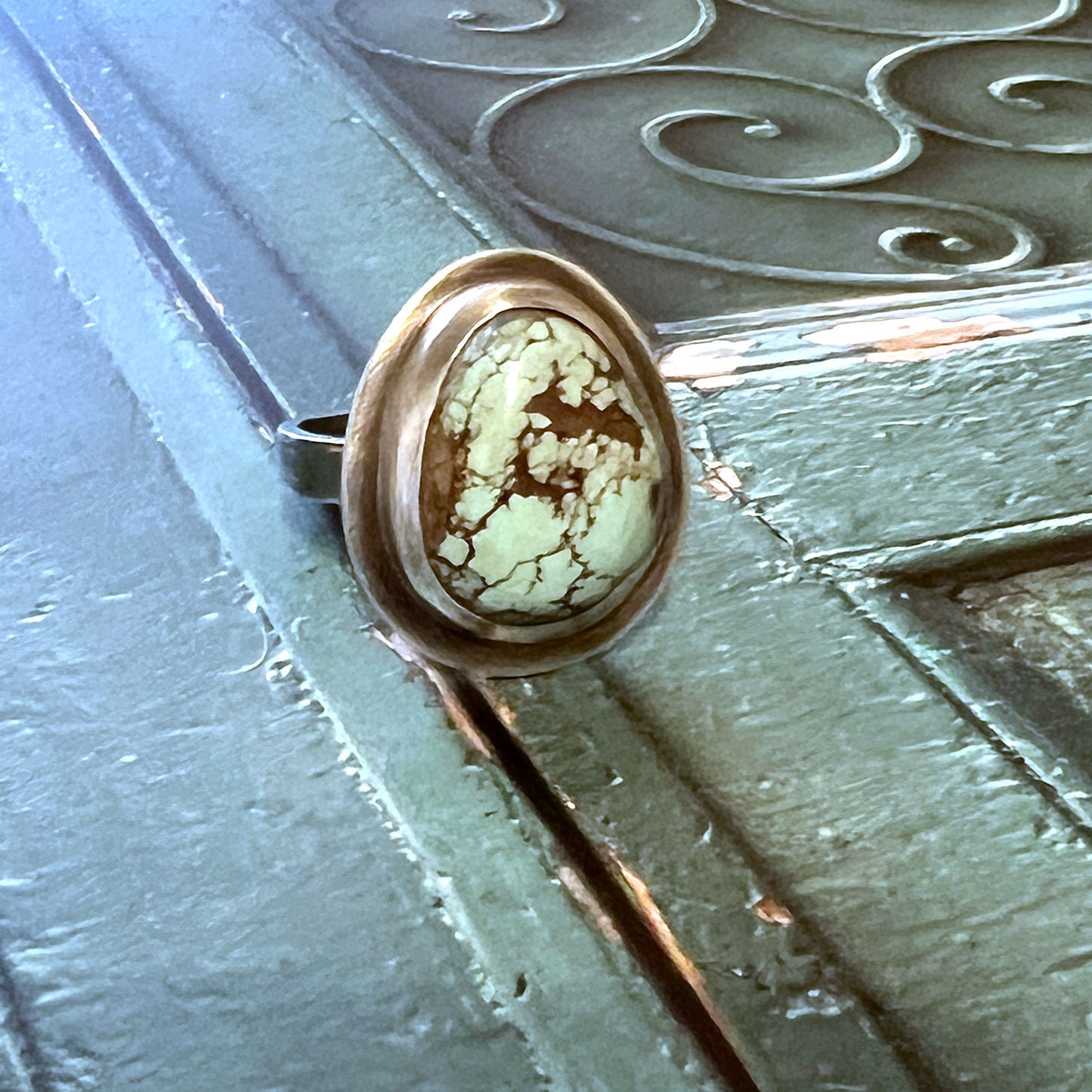 STERLING SILVER TURQUOISE HAMMERED BEZEL RING - I HEAL WITH LOVE TALISMAN