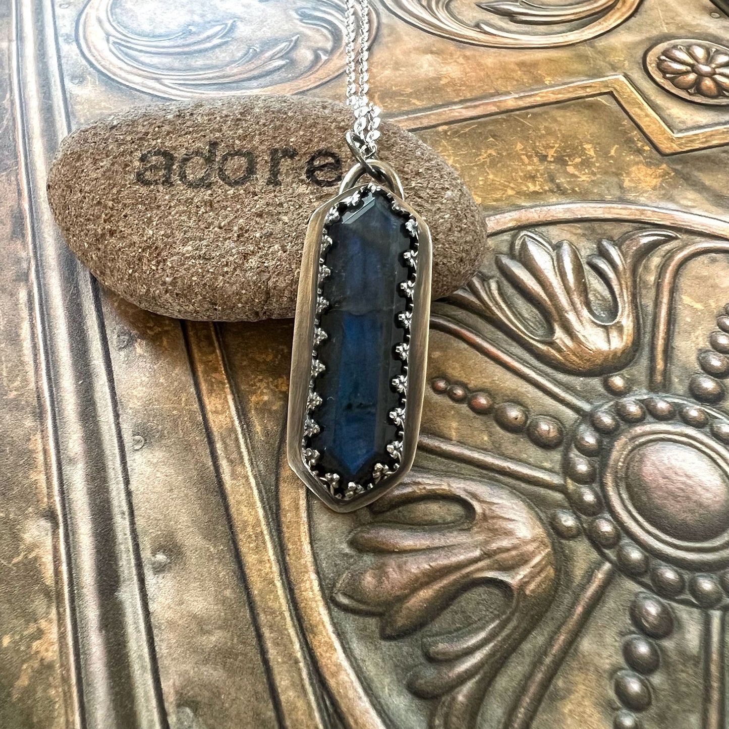 STERLING SILVER LABRADORITE HEX NECKLACE - ORIGINALITY TALISMAN