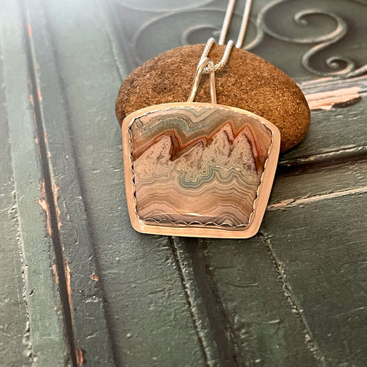 STERLING SILVER LAGUNA LACE AGATE BEZEL NECKLACE - CRAZY WISDOM TALISMAN