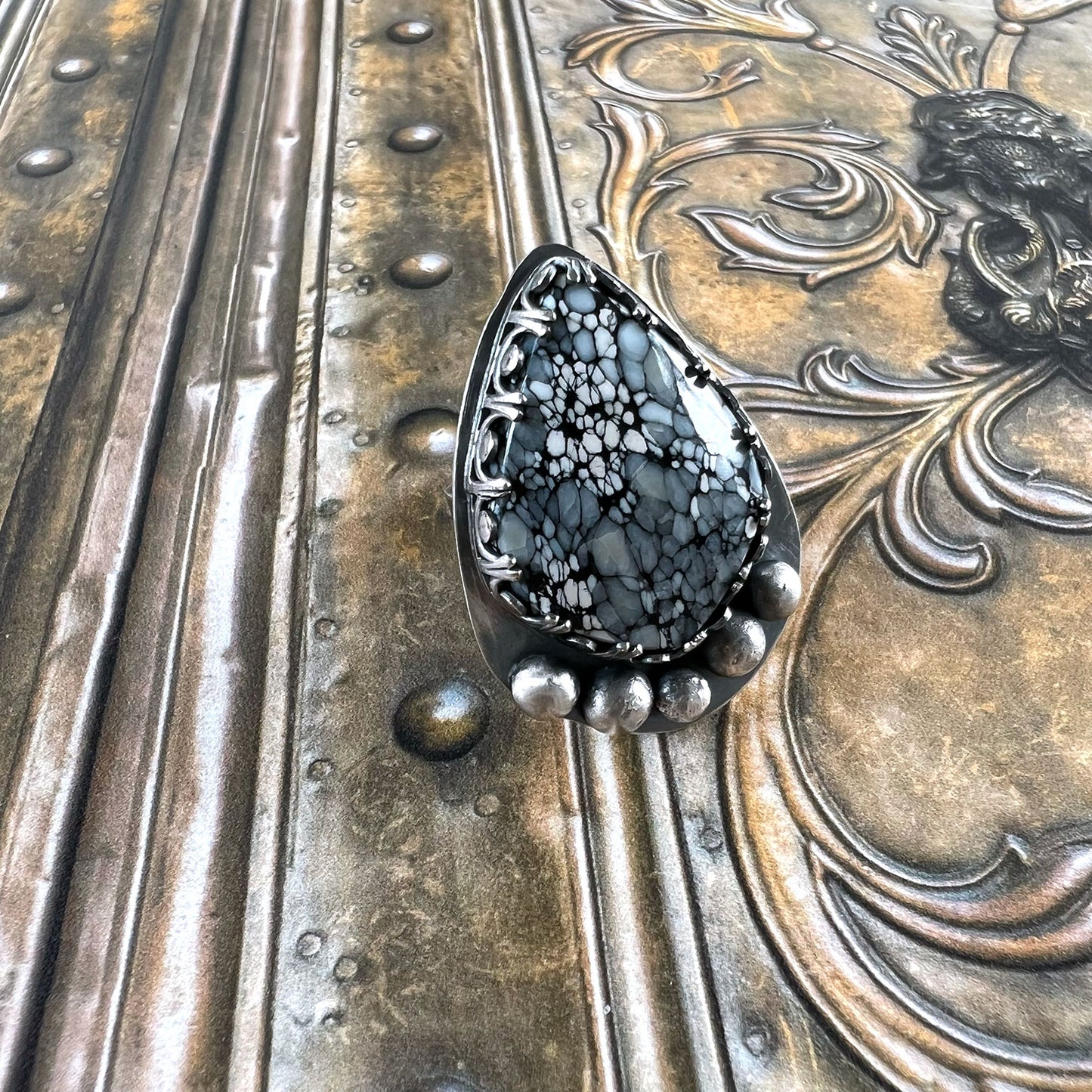 STERLING SILVER LUNA OBSCURA RING - BALANCE TALISMAN