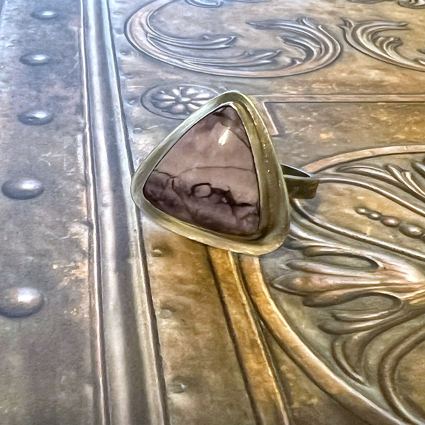 STERLING SILVER TIFFANY STONE TRIANGLE RING - I RELEASE TALISMAN