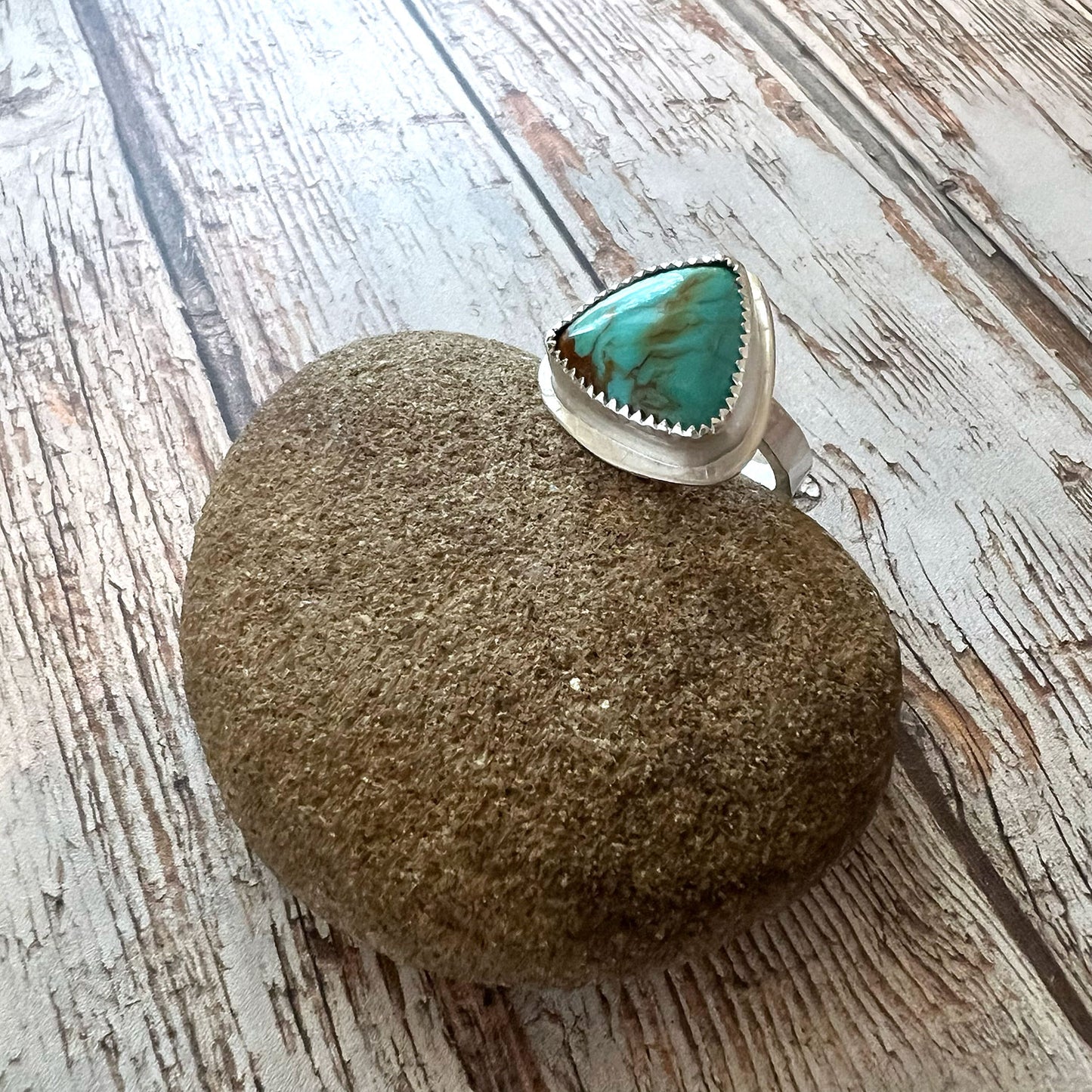STERLING SILVER KINGMAN TURQUOISE RING - HEAVEN AND EARTH TALISMAN