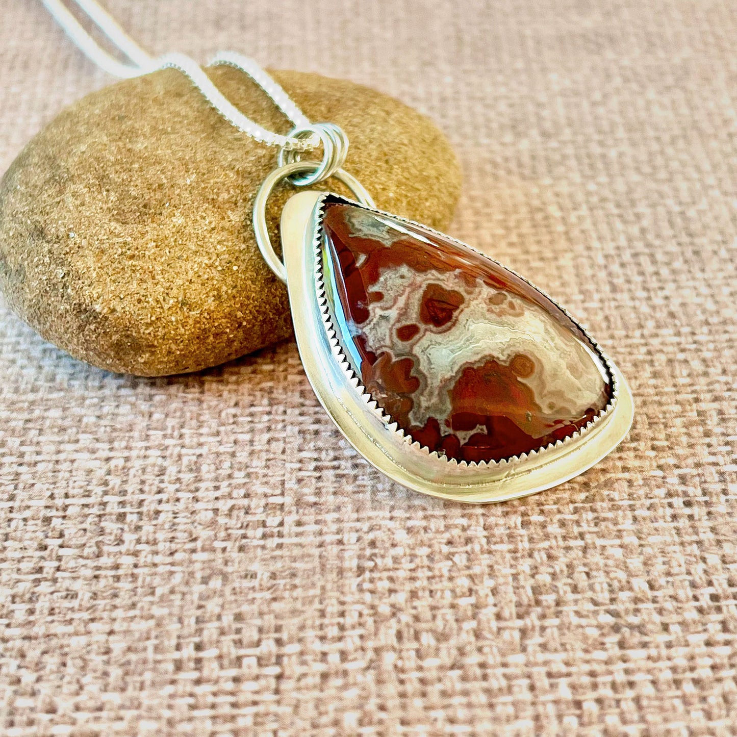 STERLING SILVER PAUL BUNYAN AGATE NECKLACE - STRENGTHEN MY SPIRIT TALISMAN