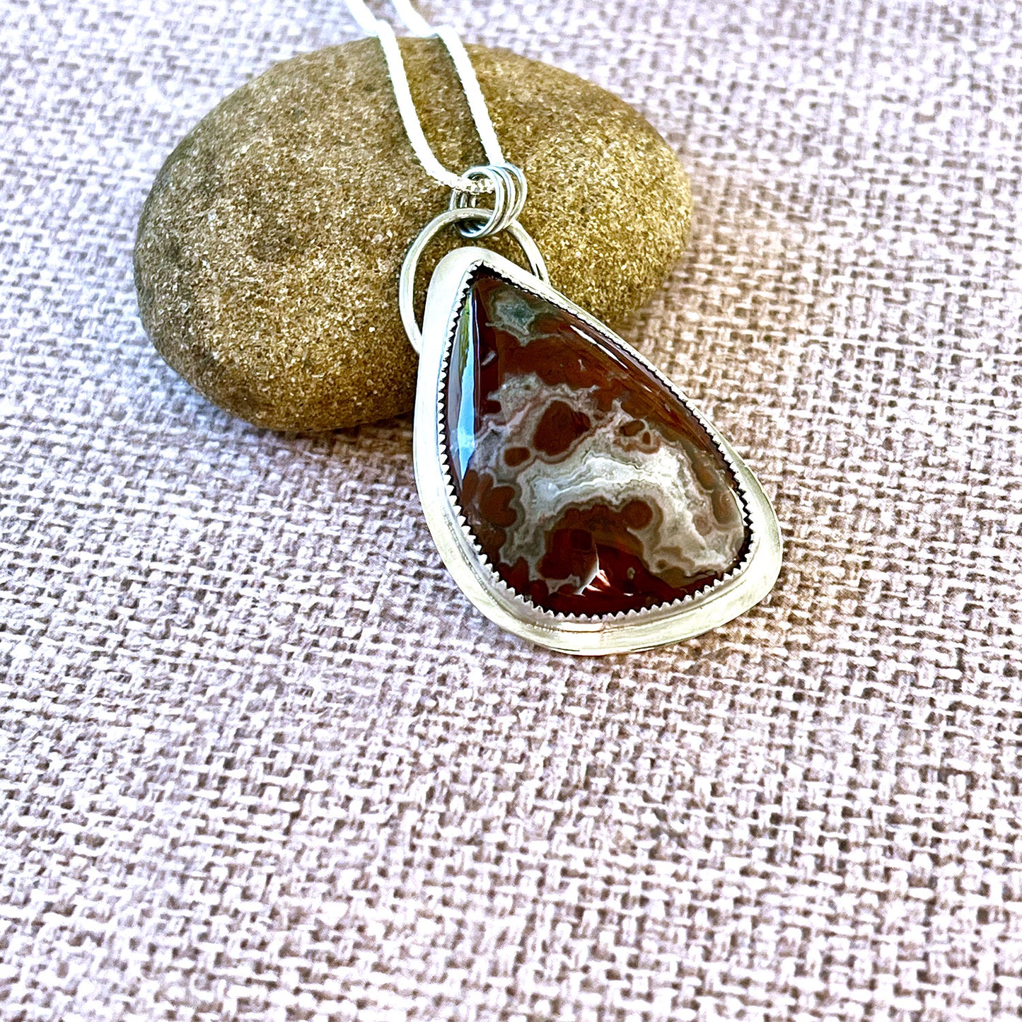 STERLING SILVER PAUL BUNYAN AGATE NECKLACE - STRENGTHEN MY SPIRIT TALISMAN