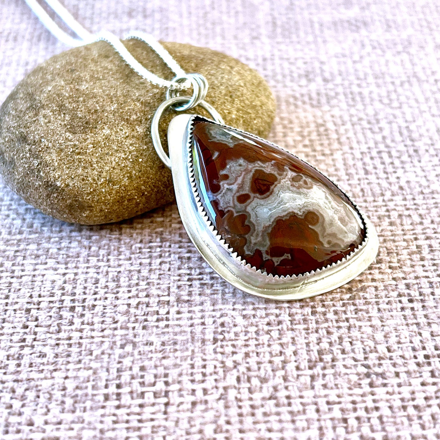 STERLING SILVER PAUL BUNYAN AGATE NECKLACE - STRENGTHEN MY SPIRIT TALISMAN