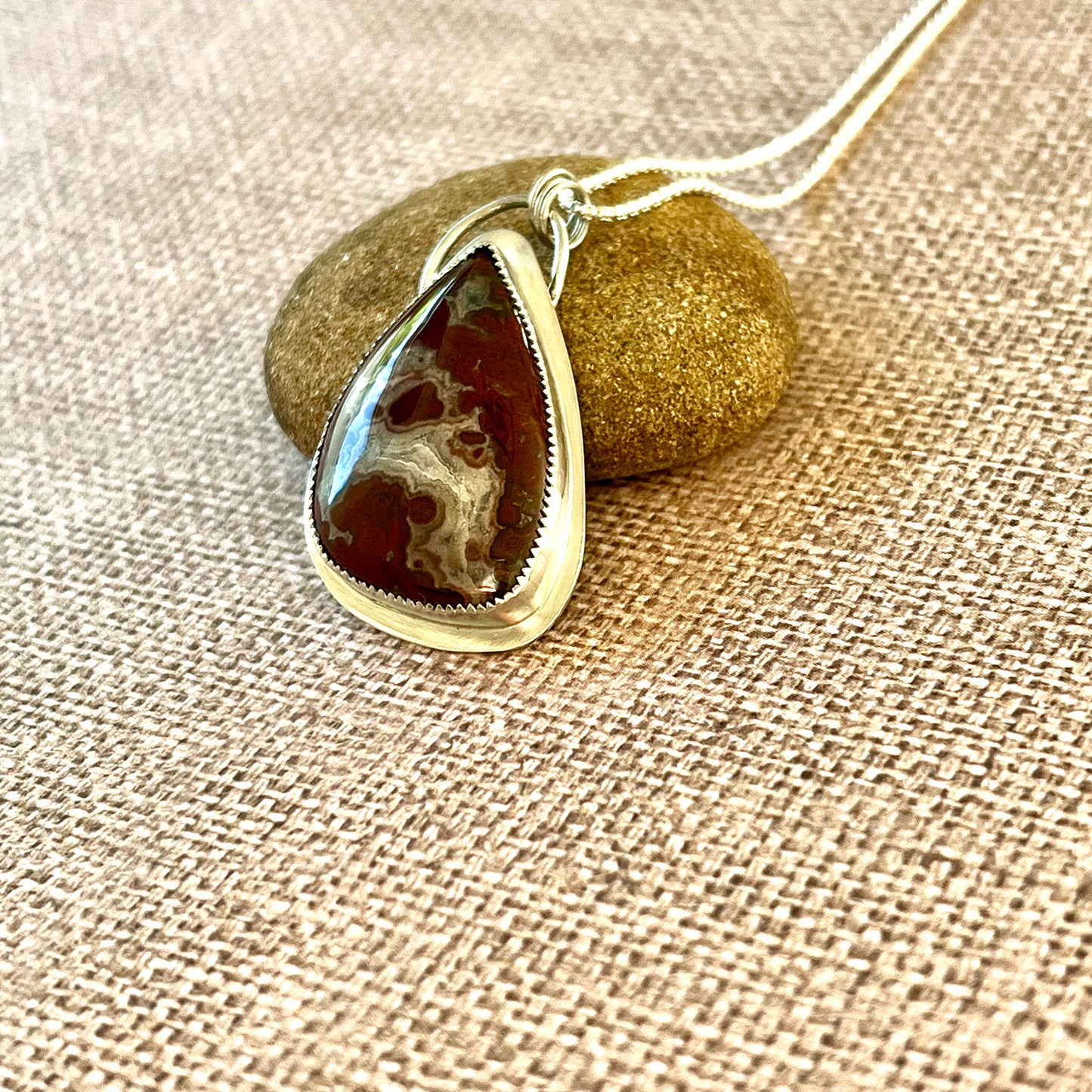 STERLING SILVER PAUL BUNYAN AGATE NECKLACE - STRENGTHEN MY SPIRIT TALISMAN