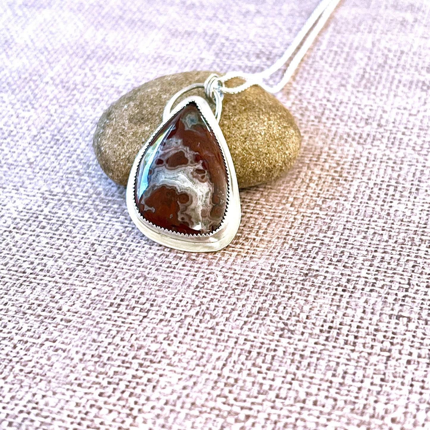 STERLING SILVER PAUL BUNYAN AGATE NECKLACE - STRENGTHEN MY SPIRIT TALISMAN