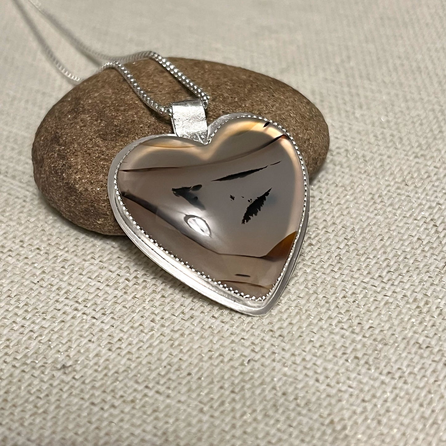 STERLING SILVER MAD RIVER AGATE HEART NECKLACE - PROTECTIVE EMBRACE TALISMAN