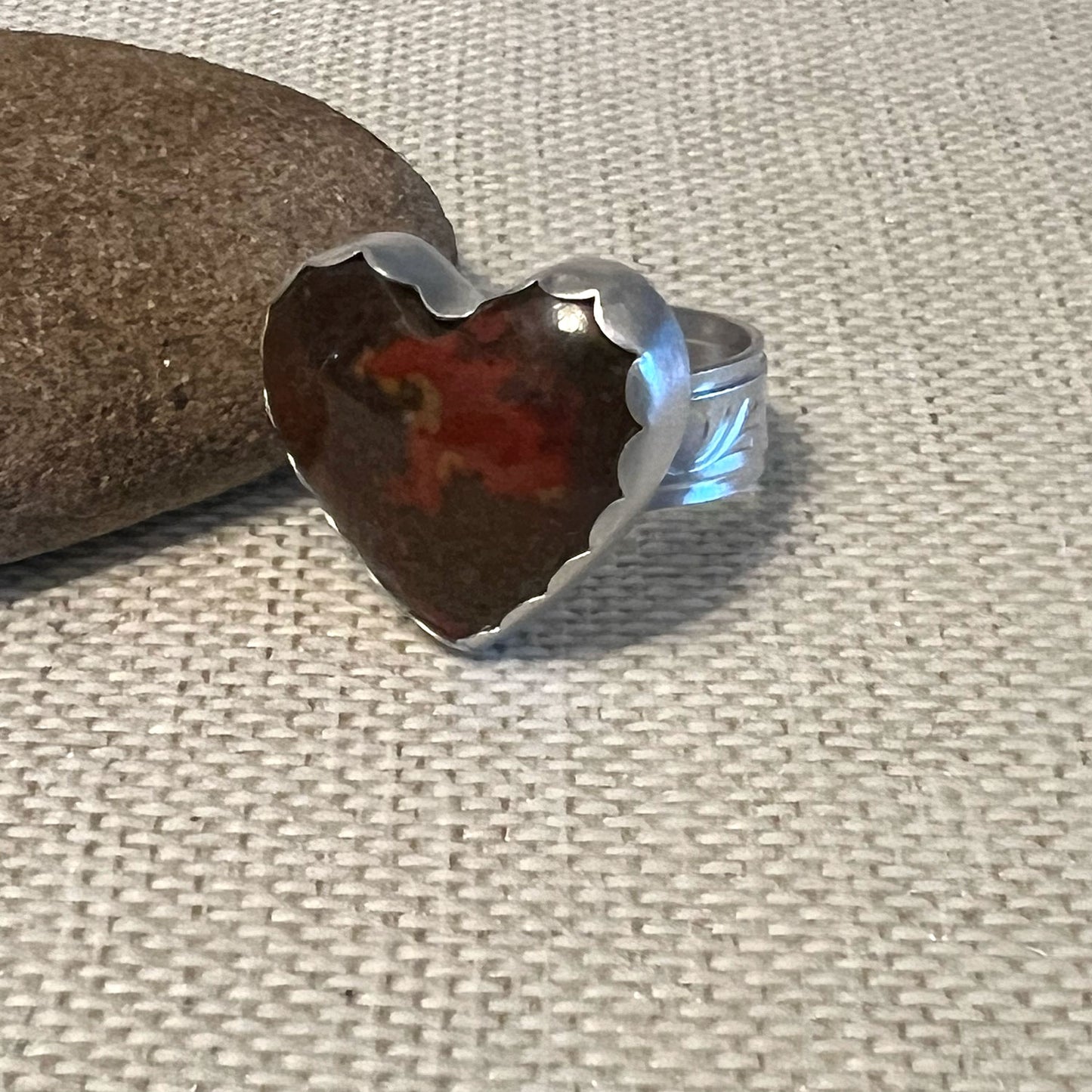 STERLING SILVER MOROCCAN SEAM AGATE HEART RING - PROTECTIVE EMBRACE TALISMAN