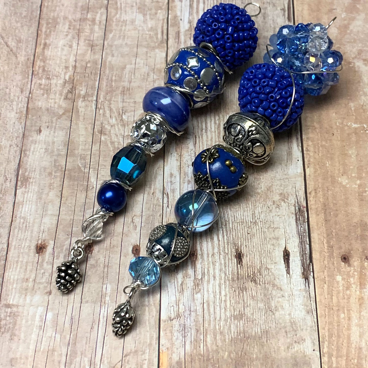 ICICLE ORNAMENT. SUN CATCHER. MULTI COLOR. CHRISTMAS. 3.5 - 5 INCHES.