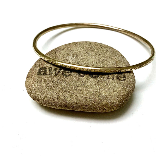 PATTERNED BRASS THIN BANGLE - CIRCLE OF LOVE TALISMAN