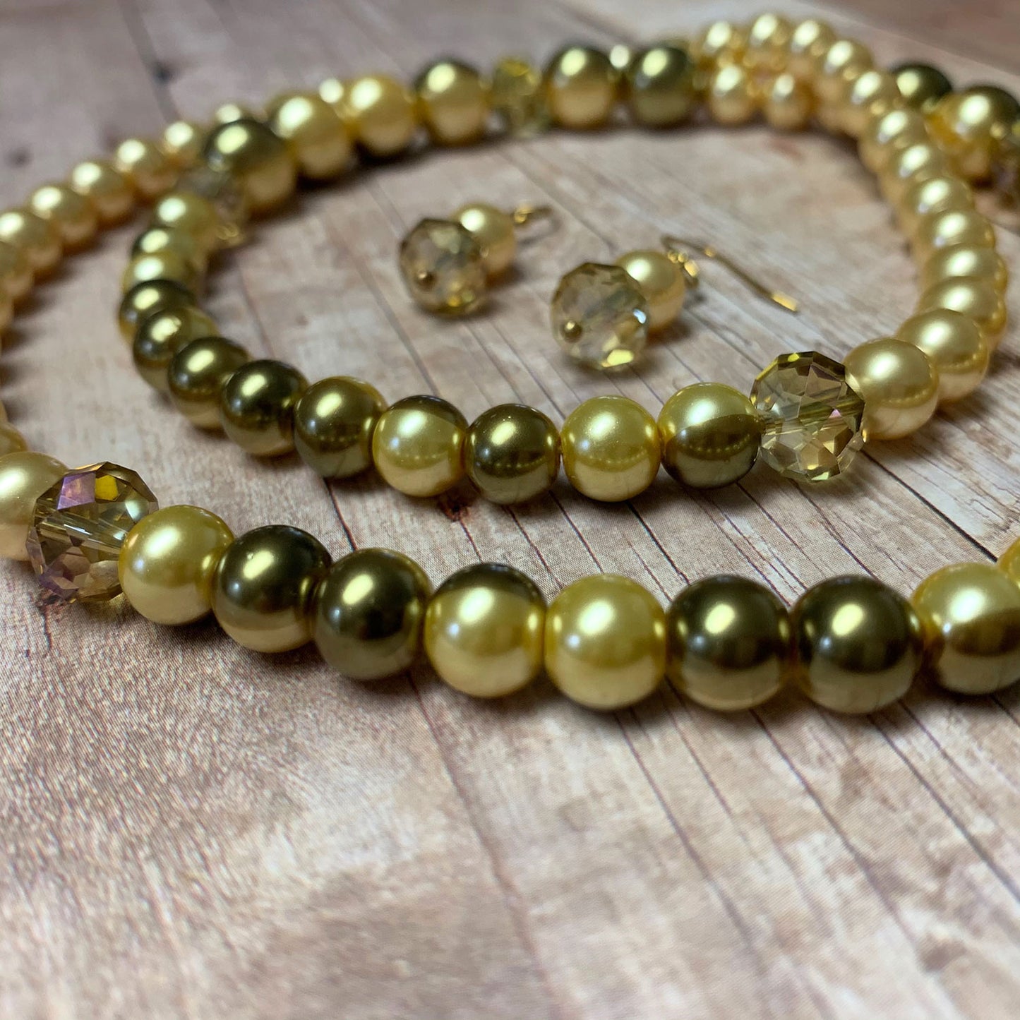 GLASS PEARL NECKLACE EARRINGS. OLIVE. BUTTER YELLOW.