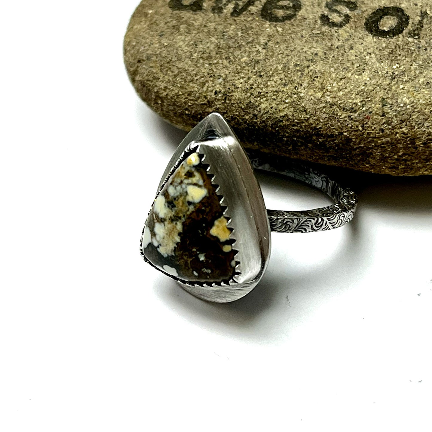 STERLING SILVER WILD HORSE MAGNESITE RING - CREATIVE BOOST TALISMAN